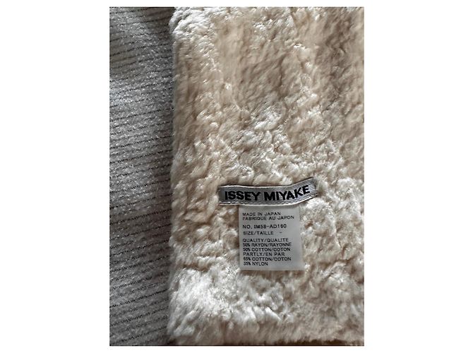 Sciarpa di lana Issey Miyake Beige - vista 2