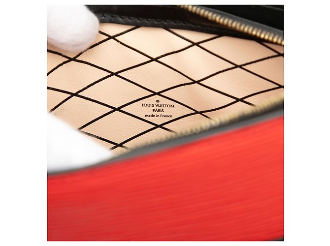 Borsa a Spalla Epi Trunk Clutch di Louis Vuitton Nero Rosso - vista 6