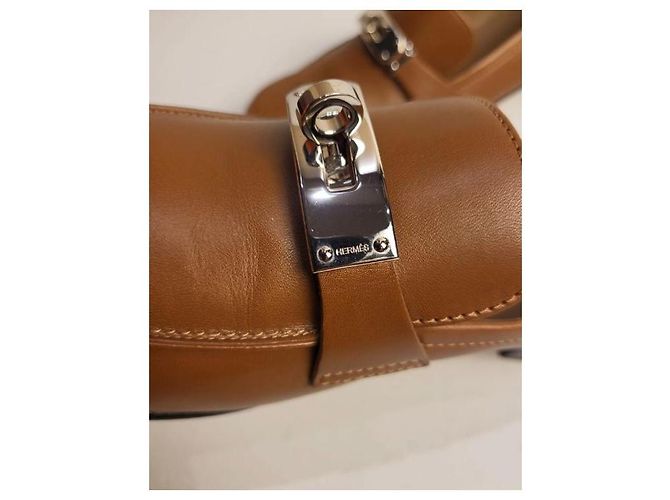 Mocassini in pelle marrone Hermès con accessori in argento - vista 4