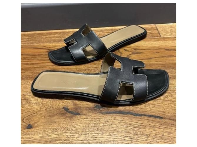 Sandali Oran Hermès in pelle nera Nero - vista 2