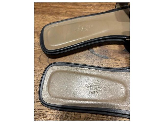 Sandali Oran Hermès in pelle nera Nero - vista 8