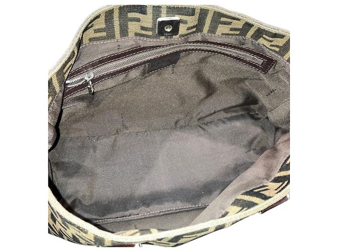 Borsa Fendi marrone in pelle e nylon - vista 5