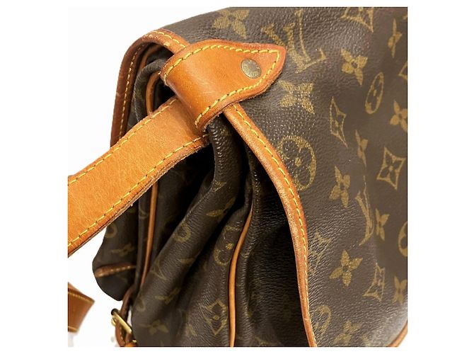 Borsa a Spalla Saumur 35 Monogramma Louis Vuitton Marrone - vista 8