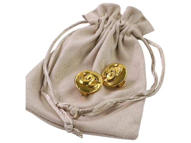 Chanel Coco Mark Circle Clip Earrings Golden - view 12