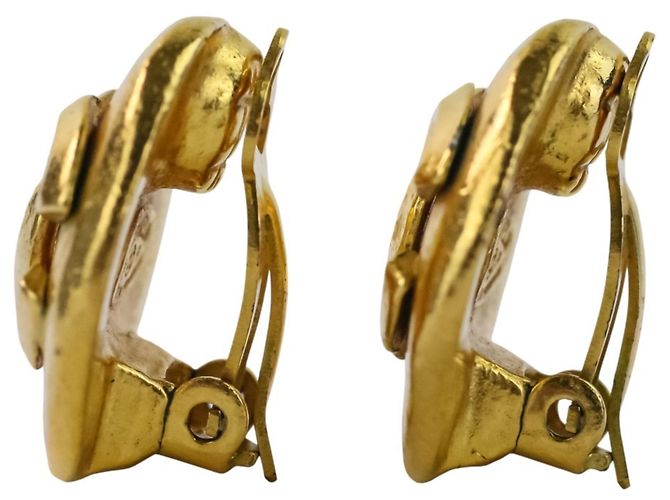 Chanel Coco Mark Circle Clip Earrings Golden - view 4