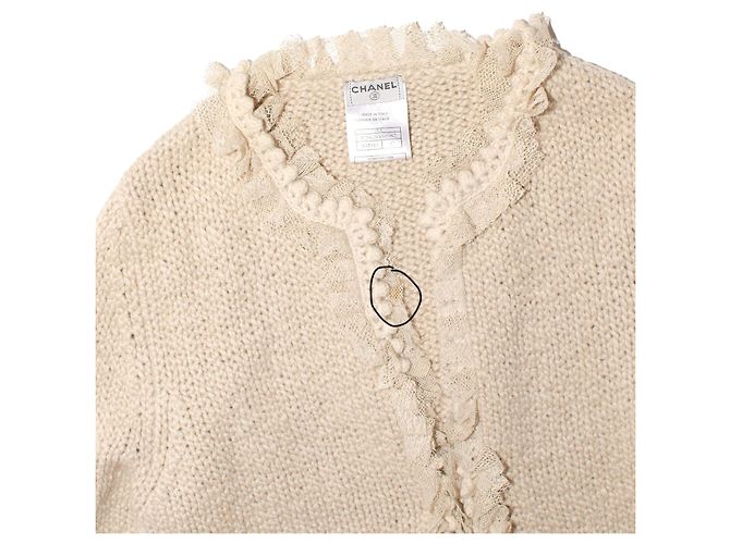Vintage beige Chanel Strickjacke. - Ansicht 6