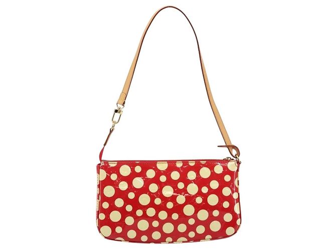 Pochette Accessoires Yayoi Kusama Punti Dipinti Monogram vernice Louis Vuitton Rosso - vista 2