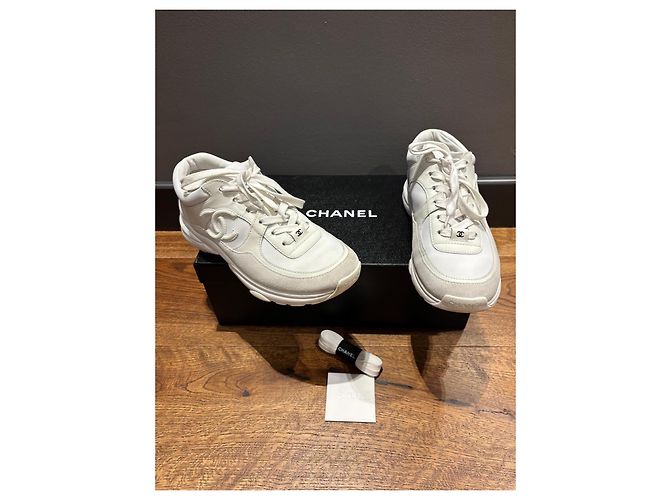 Sneakers in pelle e suede bianco Chanel - vista 7