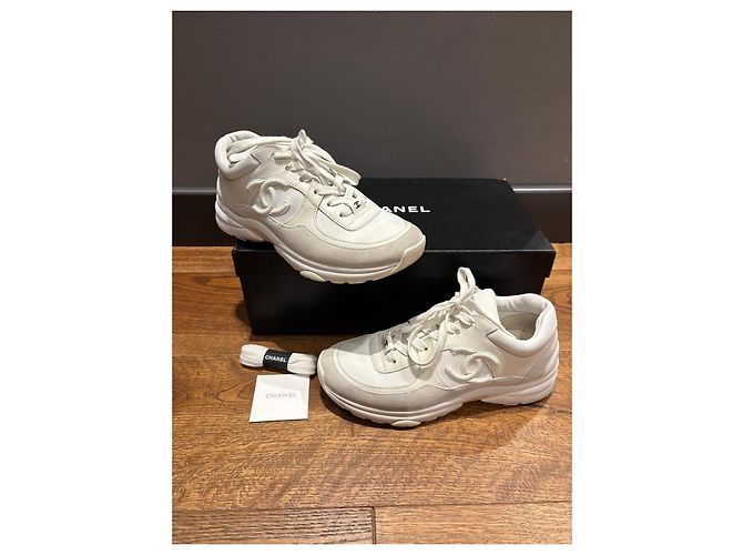 Sneakers in pelle e suede bianco Chanel - vista 9