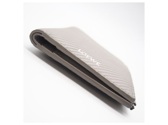 Billetera compacta slim de piel de ternera texturizada Loewe Castaño - vista 7