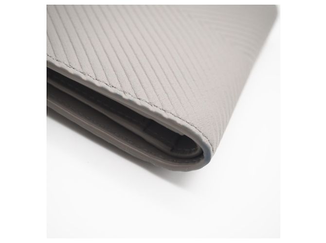 Billetera compacta slim de piel de ternera texturizada Loewe Castaño - vista 9