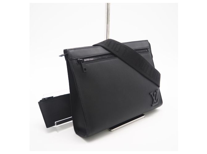 Borsa Messenger Aerogram LV Louis Vuitton Nero - vista 2