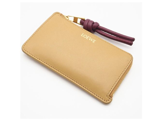 Loewe glänzender Nappa-Leder-Knoten-Münz-Kartenhalter Bordeaux Gelb - Ansicht 3