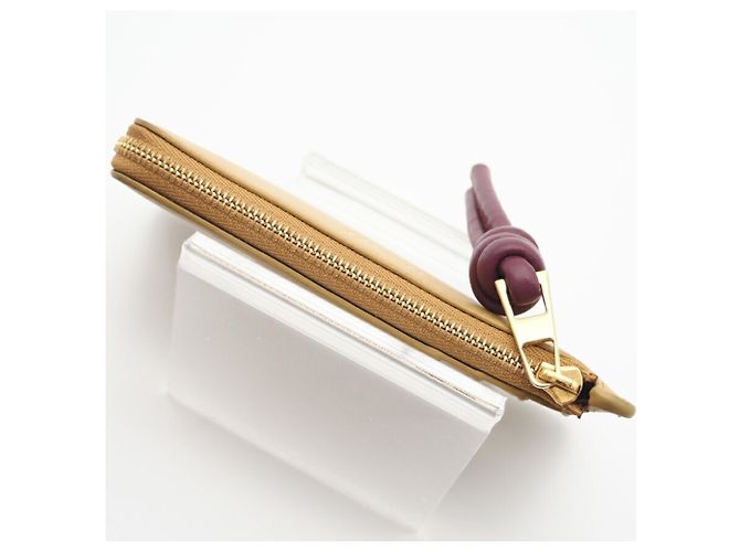Loewe glänzender Nappa-Leder-Knoten-Münz-Kartenhalter Bordeaux Gelb - Ansicht 5