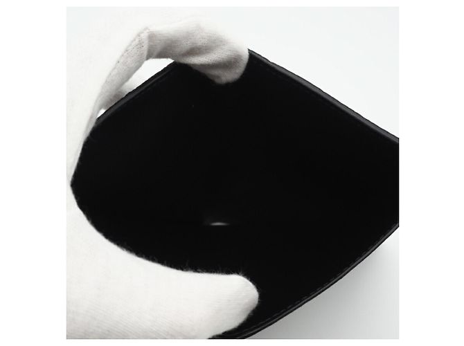 Billetera Tiny Capucines en Taurillon Louis Vuitton Negro - vista 10