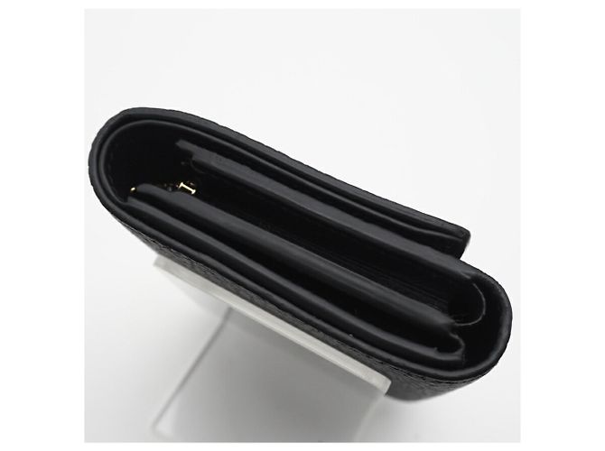 Billetera Tiny Capucines en Taurillon Louis Vuitton Negro - vista 7