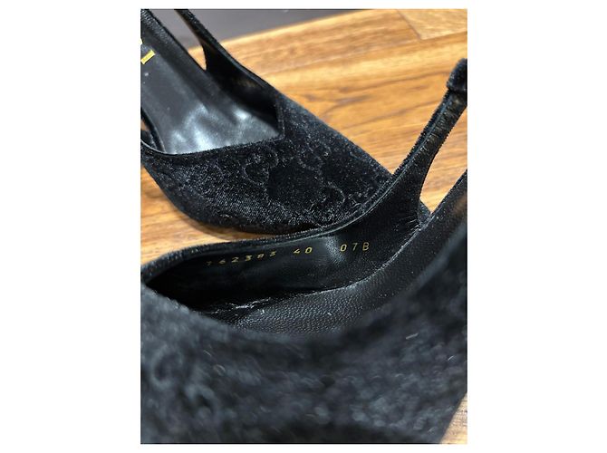 Décolleté Slingback GG in Velluto Nero Gucci - vista 4