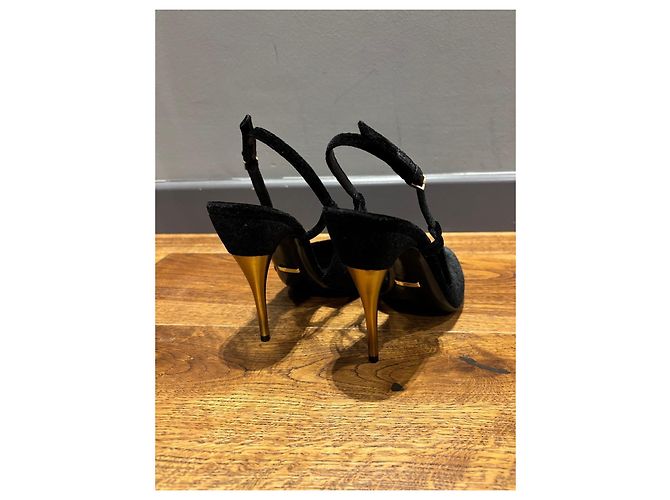 Décolleté Slingback GG in Velluto Nero Gucci - vista 6
