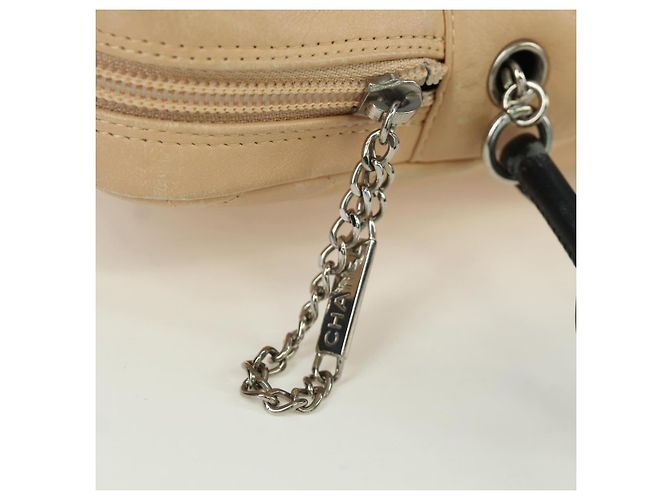 CHANEL Borsa a Spalla Cambon Line Matelassé in Pelle di Agnello Beige Nero CC Auth am10849V - vista 17