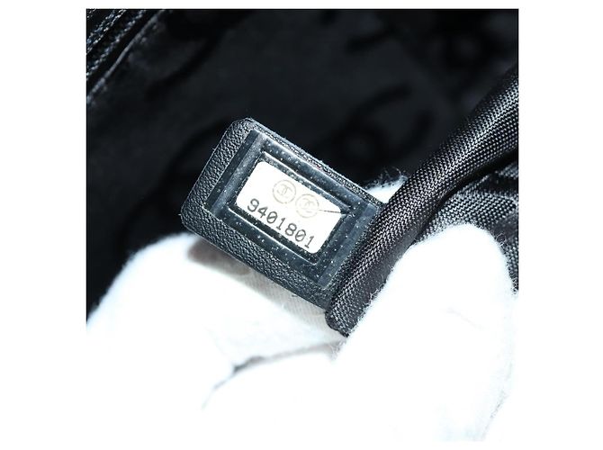 CHANEL Borsa a Spalla Cambon Line Matelassé in Pelle di Agnello Beige Nero CC Auth am10849V - vista 24