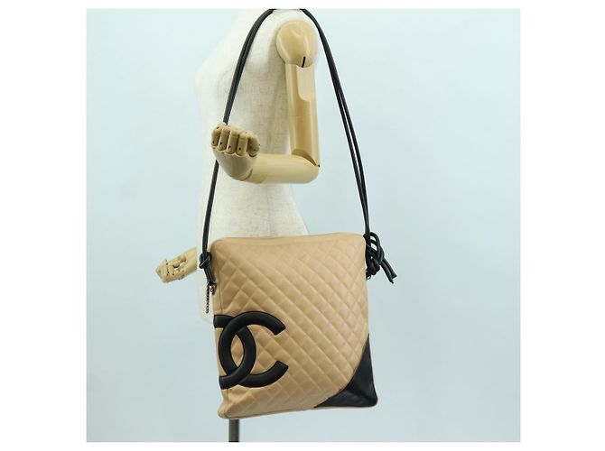 CHANEL Borsa a Spalla Cambon Line Matelassé in Pelle di Agnello Beige Nero CC Auth am10849V - vista 25