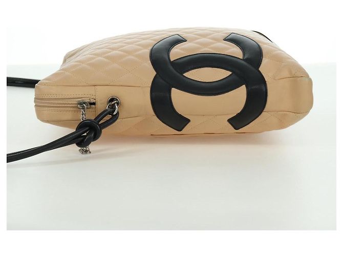 CHANEL Borsa a Spalla Cambon Line Matelassé in Pelle di Agnello Beige Nero CC Auth am10849V - vista 6