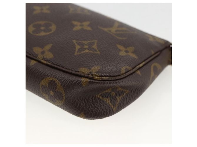 LOUIS VUITTON Monogram Vivienne Mini Pochette Accessoires M81633 Auth 167031SM Monograma - vista 16
