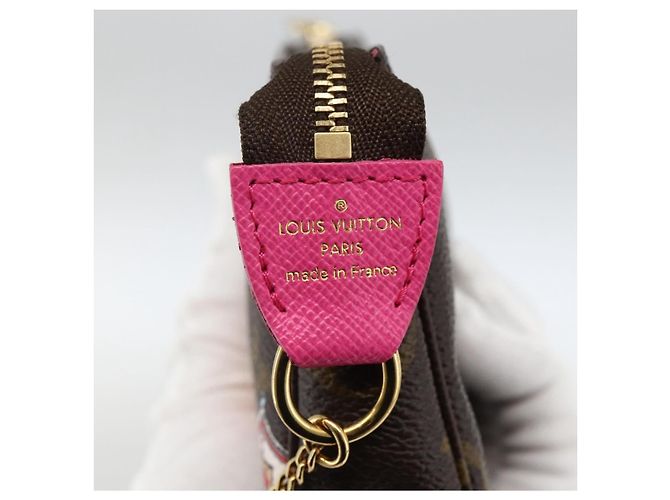 LOUIS VUITTON Monogram Vivienne Mini Pochette Accessoires M81633 Auth 167031SM Monograma - vista 18