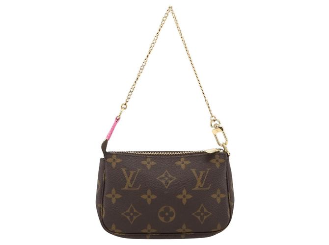 LOUIS VUITTON Monogram Vivienne Mini Pochette Accessoires M81633 Auth 167031SM Monograma - vista 2