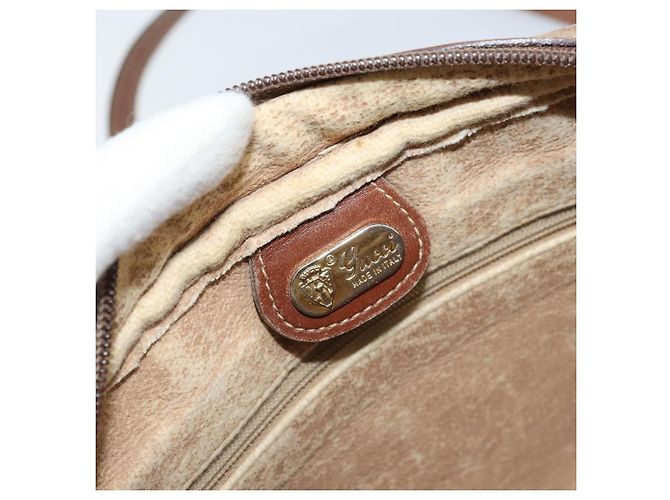 Gucci Sac à épaule Micro GG Supreme en PVC beige et or 001 067 1281 Auth 173586 Doré - vue 16
