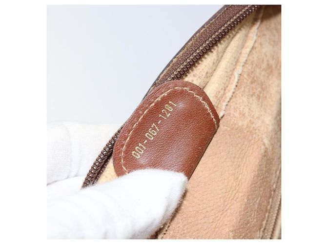 Gucci Sac à épaule Micro GG Supreme en PVC beige et or 001 067 1281 Auth 173586 Doré - vue 25