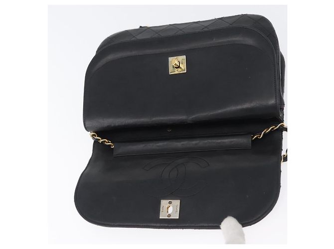 CHANEL Borsa a Spalla Matelassé in Pelle di Agnello Nera Oro CC Auth bs33642 Nero D'oro - vista 16