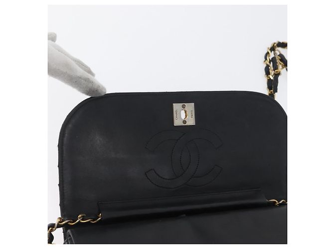 CHANEL Borsa a Spalla Matelassé in Pelle di Agnello Nera Oro CC Auth bs33642 Nero D'oro - vista 17