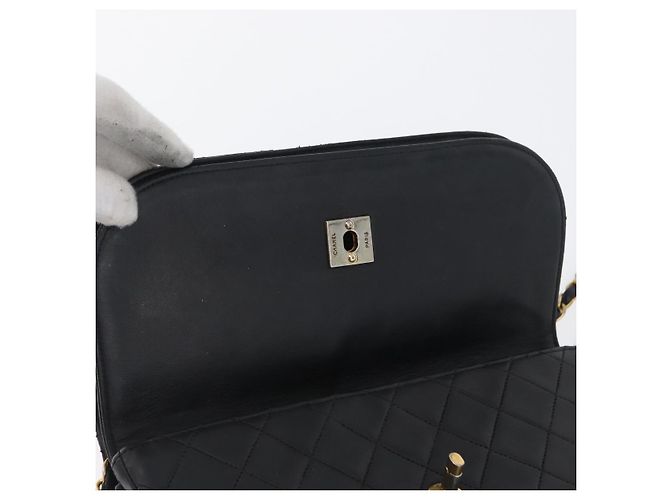 CHANEL Borsa a Spalla Matelassé in Pelle di Agnello Nera Oro CC Auth bs33642 Nero D'oro - vista 21