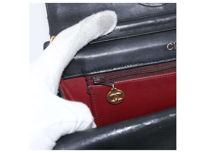 CHANEL Borsa a Spalla Matelassé in Pelle di Agnello Nera Oro CC Auth bs33642 Nero D'oro - vista 30