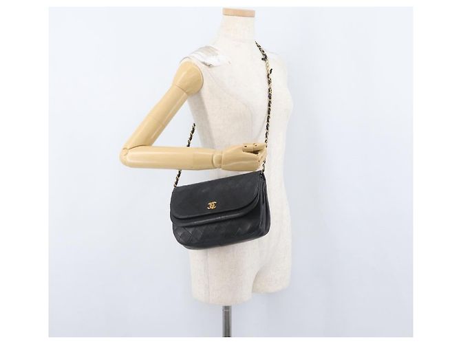 CHANEL Borsa a Spalla Matelassé in Pelle di Agnello Nera Oro CC Auth bs33642 Nero D'oro - vista 33