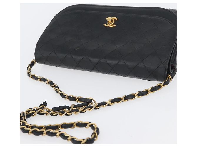 CHANEL Borsa a Spalla Matelassé in Pelle di Agnello Nera Oro CC Auth bs33642 Nero D'oro - vista 6