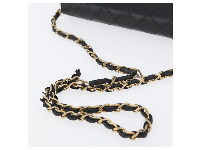 CHANEL Borsa a Spalla Matelassé in Pelle di Agnello Nera Oro CC Auth bs33642 Nero D'oro - vista 7