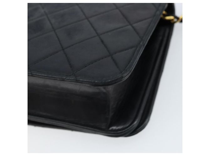 CHANEL Borsa a Spalla Matelassé in Pelle Nera con Catena Dorata CC Auth gh1758 Nero D'oro - vista 12
