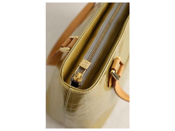 Louis Vuitton Sac à main Reade en cuir doré - vue 7