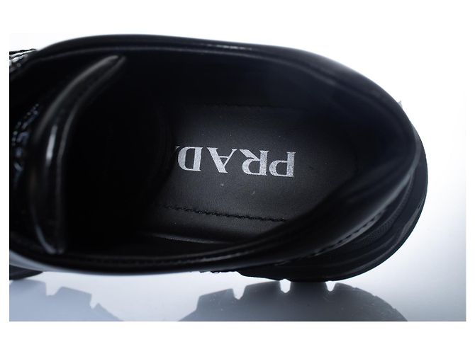 Prada, zapatillas brogue chunky en negro - Ansicht 9