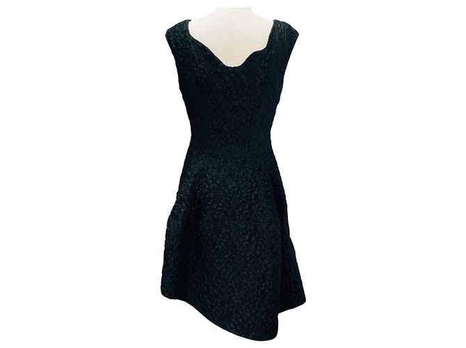 Vestido de cóctel de brocado floral acolchado negro de Simone Rocha - vista 3