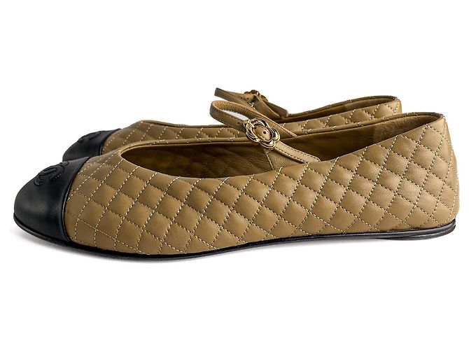 Timeless Chanel Ballerinas aus Kalbsleder mit gestepptem Cap-Toe in Bicolor Mehrfarben - Ansicht 4