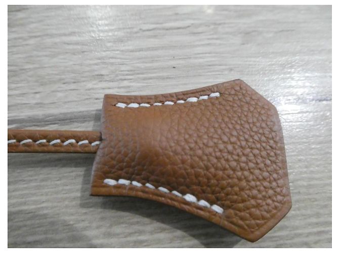 authentic Hermès Togo leather bell and zipper pull gold total length 23cms - view 2
