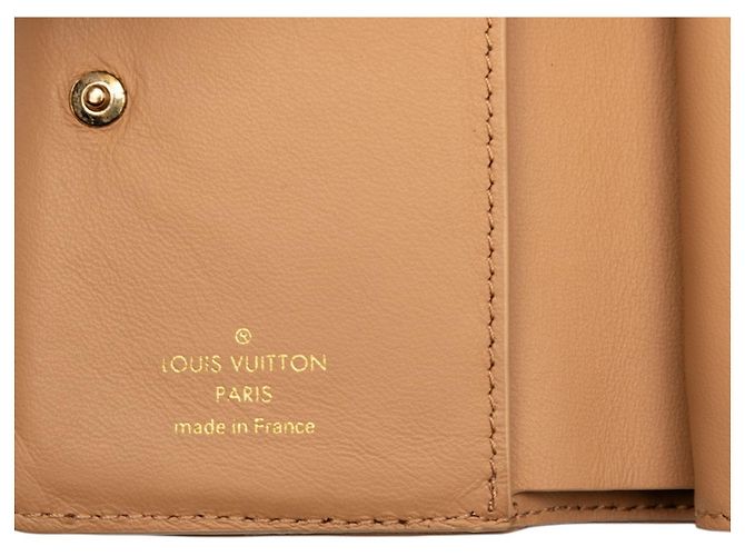 Louis Vuitton Monogram Prägung Portefeuille Lou Bifold Geldbörse Braun Kamel - Ansicht 6