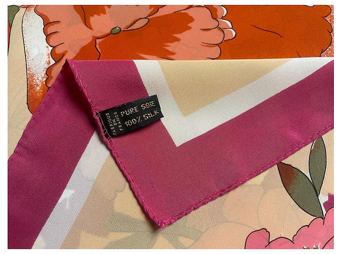 Maxi-Schal 80/90er Guy Laroche aus mehrfarbiger Seide mit Blumenmuster Pink Mehrfarben Beige Kamel - Ansicht 4