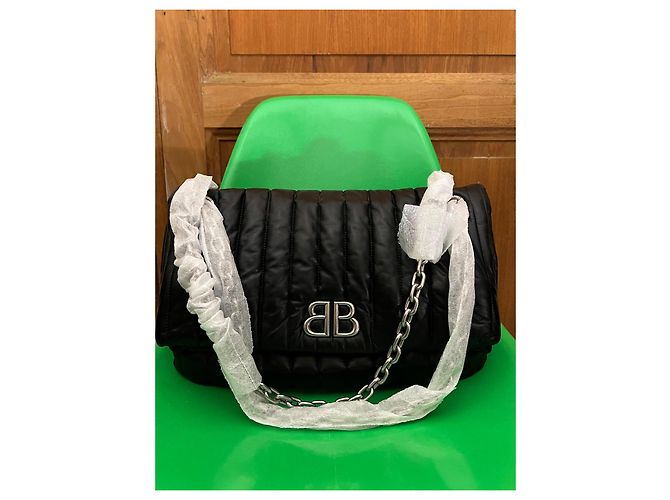 Borsa a spalla Balenciaga Monaco media con tracolla a catena Nero - vista 4