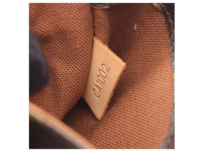 Borsa a vita Pochette Gange Monogram Louis Vuitton Marrone - vista 5
