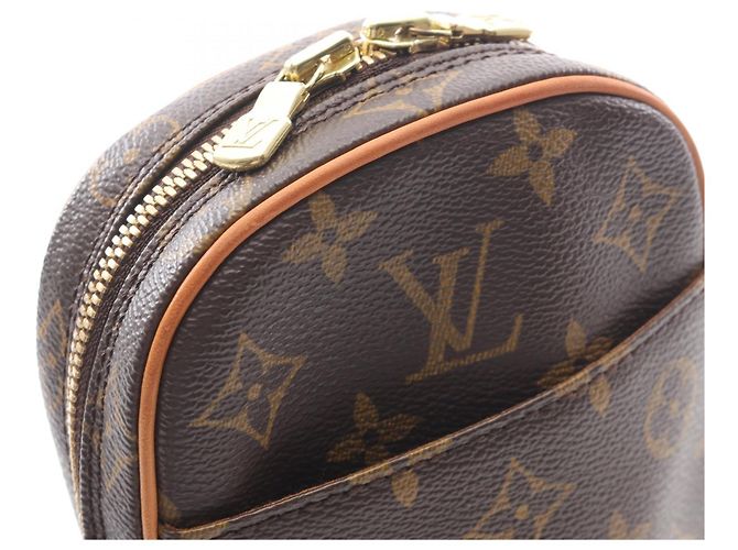 Borsa a vita Pochette Gange Monogram Louis Vuitton Marrone - vista 8