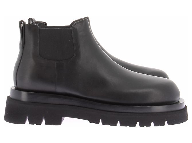 Bottega Veneta Botines "Chelsea Lug" bajos negros de cuero - vista 2